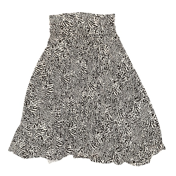 Dresses & Skirts - Vintage Midi Skirt Size 4